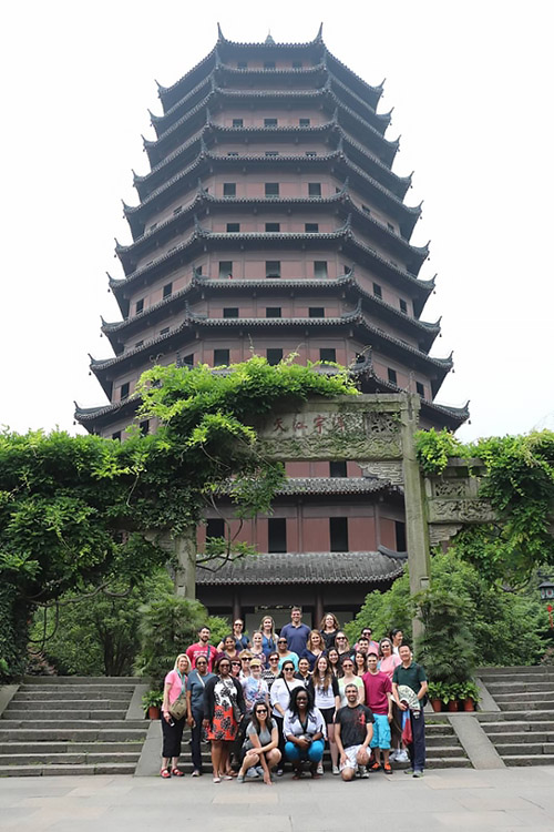 UIW students in front of pagoda 2015